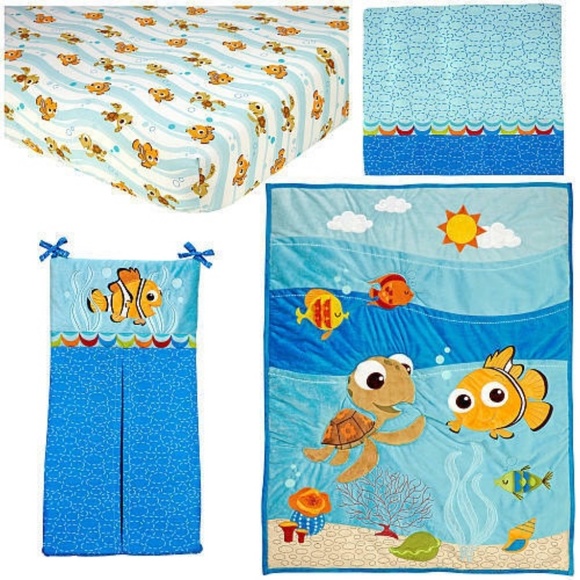Disney: Finding Nemo 4 Piece Crib Bedding Set - Picture 3 of 8